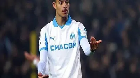 “约罗卡灵顿复训成效显著，森林队之战有望重返赛场”